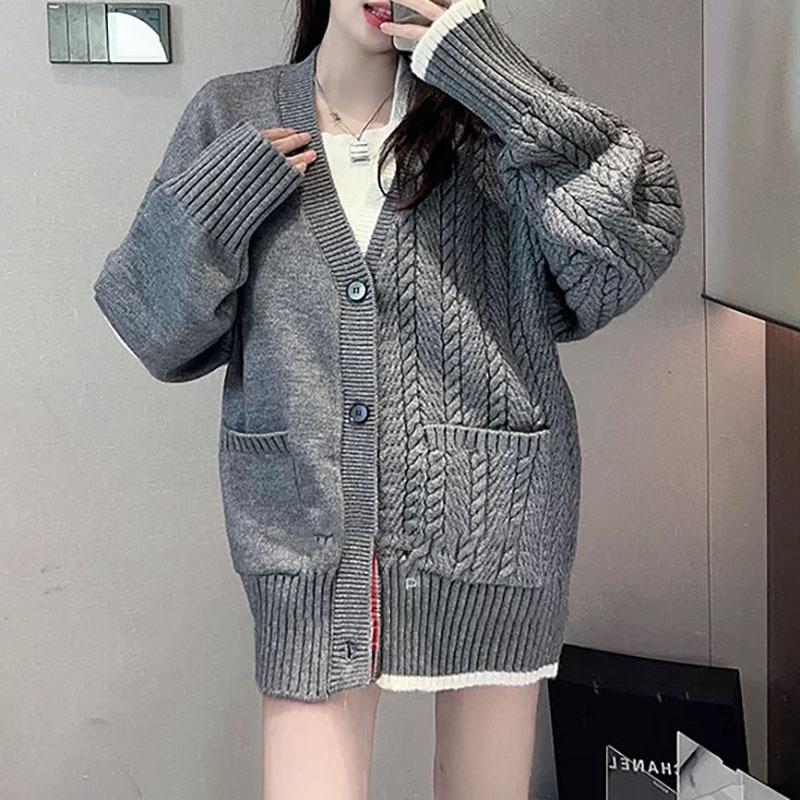 

Autumn and winter lazy wind V-neck women s knitted cardigan double twist contrasting color large cardigan medium and long sweater women one size fits all