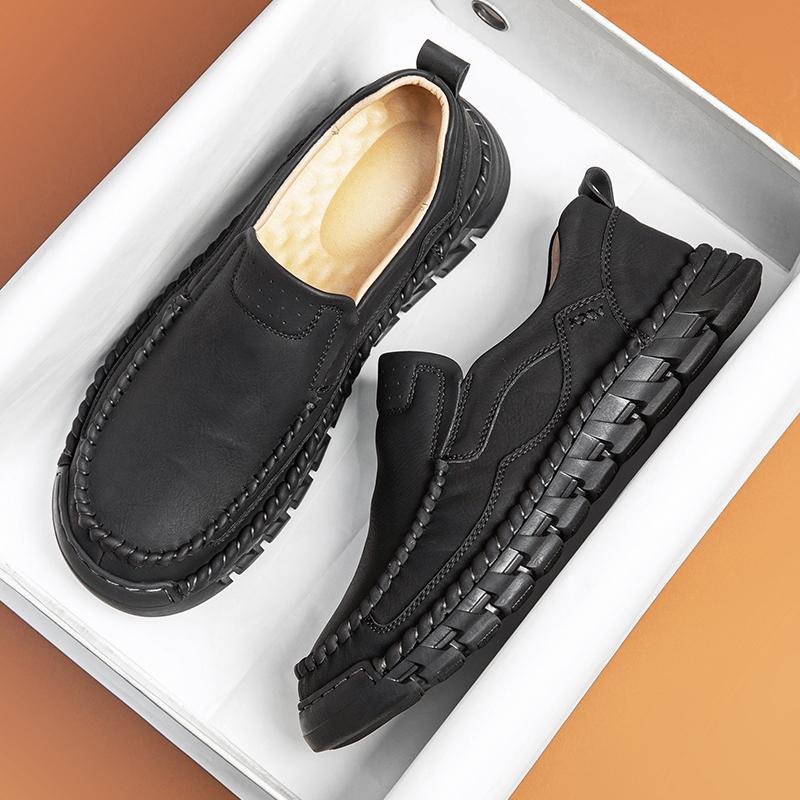 FashionCasual Leather Men's Shoes New Fashion Male Hiking Shoes Handmade Retro Leisure Loafers Vintage Style Non-Slip Outdoor Footwear