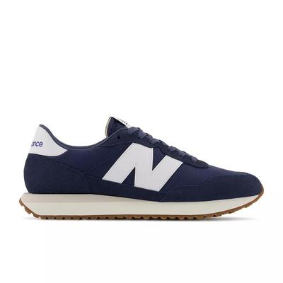 Sneakers New Balance Blue Modern Reinterpretation