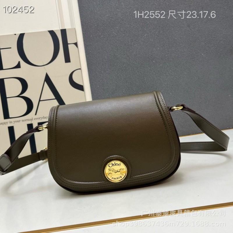 2025 Neue C-Stil Retro Satteltasche Damen Echtes Leder Crossbody Modisch Allespassend Klein Quadratisch Hochwertiges Gefühl