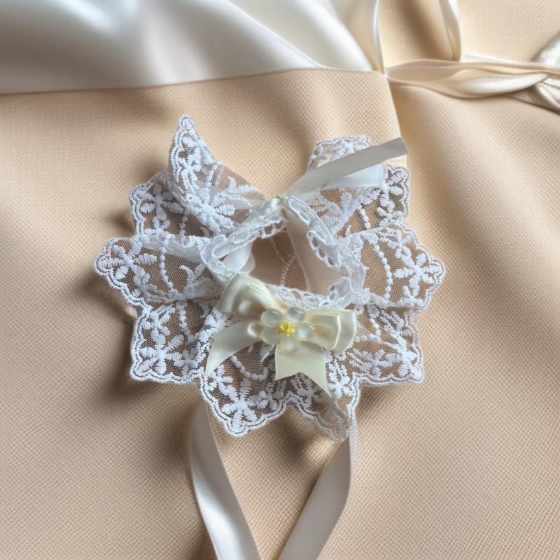 Elegant Lace Adjustable Pet Collar for Cats and Dogs - Princess Style Bib for Birthdays and Photos Small lace collar