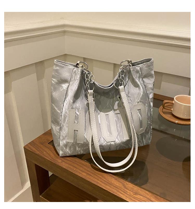 

Женская модная сумка-тоут кроссбоди большой вместимости на осень/зиму серебряный