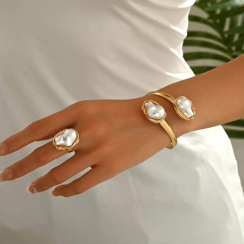 

Baroque Pearl Ring Shaped Bracelet Set Accessories Women s Niche Metal Open Ring