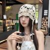 Cappello alla moda con fiori traforati Cappello in maglia sottile primaverile ed estivo Cappello da sole alla moda Cuffia per capelli per quattro stagioni