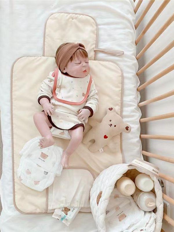 Korean Quilted Breathable Cotton Embroidered Newborn Waterproof Diaper Pad & Bag