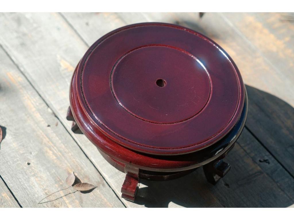 Okrągła Podstawa z Litego Drewna na Wysokich Nóżkach do Doniczek, Waz, Akwariów, Garnków na Wino i Wystroju Wnętrz.