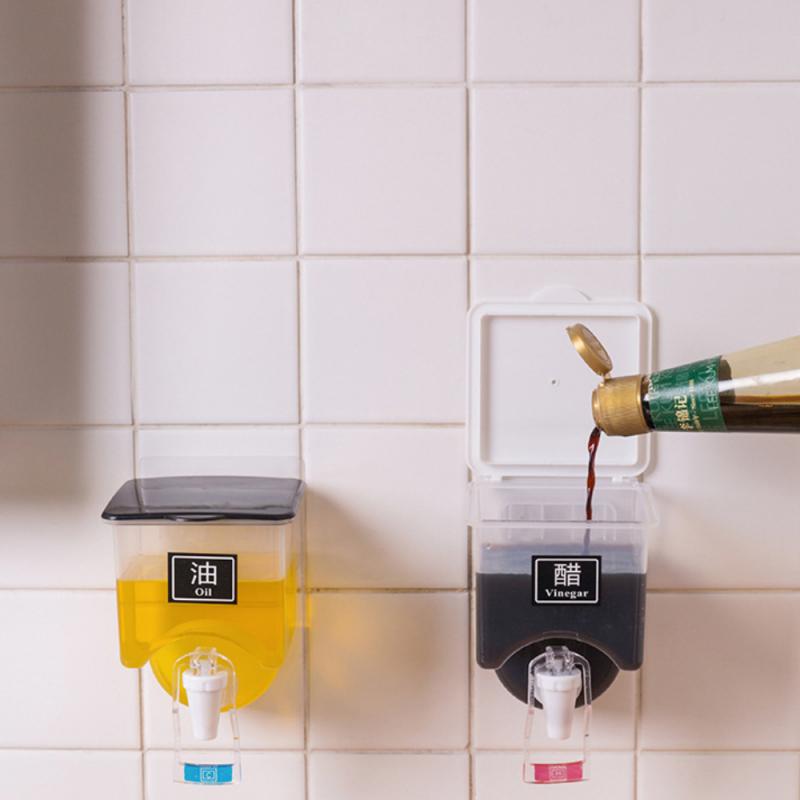 Kitchen Wall-mounted  Storage Liquid Seasoning Tank Automatic Seasoning Bottles Oil Vinegar Dispenser Storage Containers