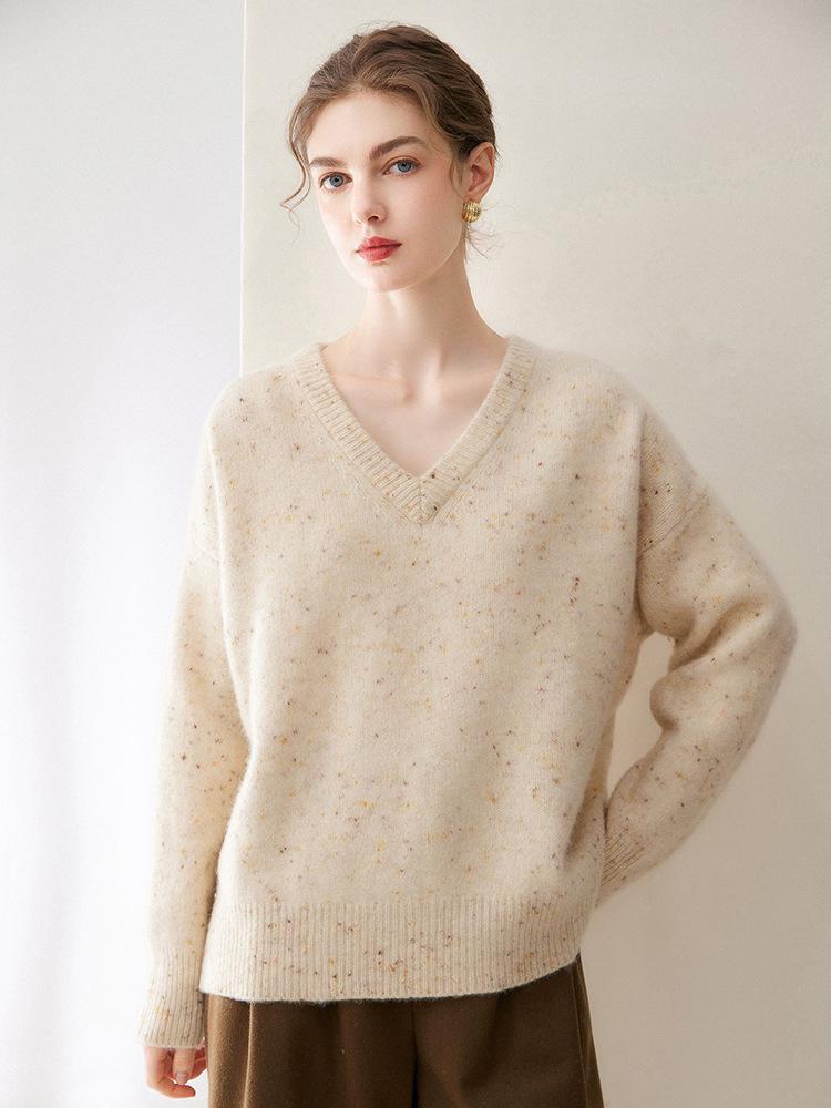Floral Yarn Women's V-neck Cashmere Sweater - Winter 2026 New Arrival, Elegant Style, Thick Loose Slimming Knitwear.