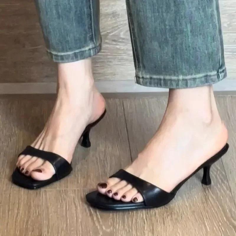 2025 Women's Summer New Square Toe Simple Solid Color Slippers Outdoor Open Toe Casual Banquet Party Women's Sandals