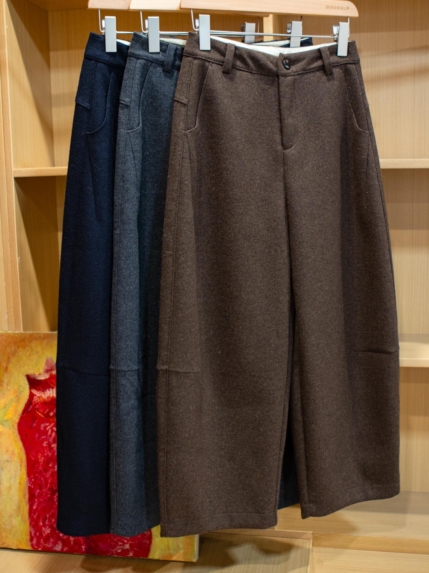 

Autumn/Winter Essential: Fine-Spun Wool Cropped Trousers for Shorter Individuals - MP590 XL кофейный