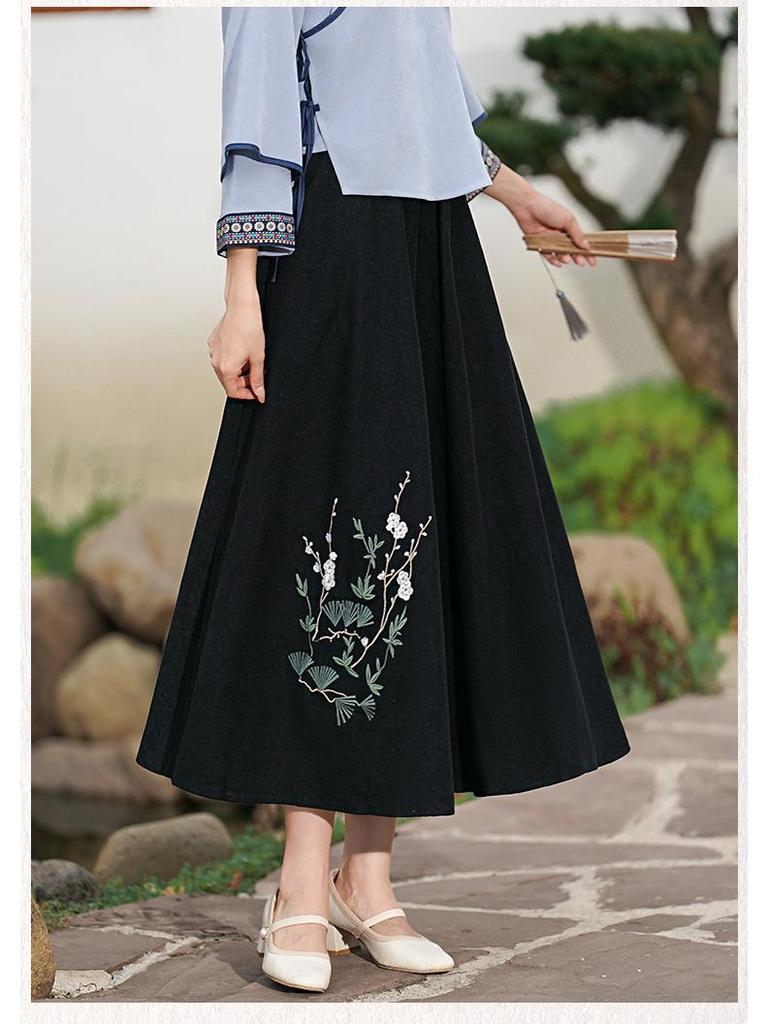 Retro Student Cheongsam Hanfu Women's Two-Piece Set - Diagonal Placket & Frog Buttons Tea Suit