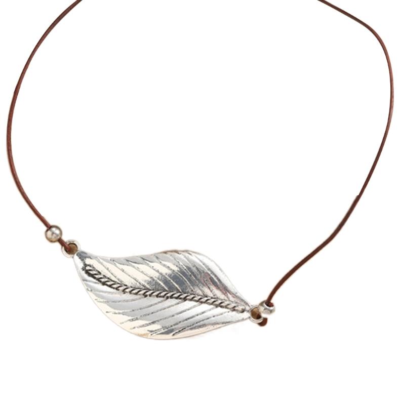 Bohemian Style Necklace Vintage Leaf Moon Pendant Neckchain for Women Girls Beaded Collar Chain PU Cord Party Jewelry