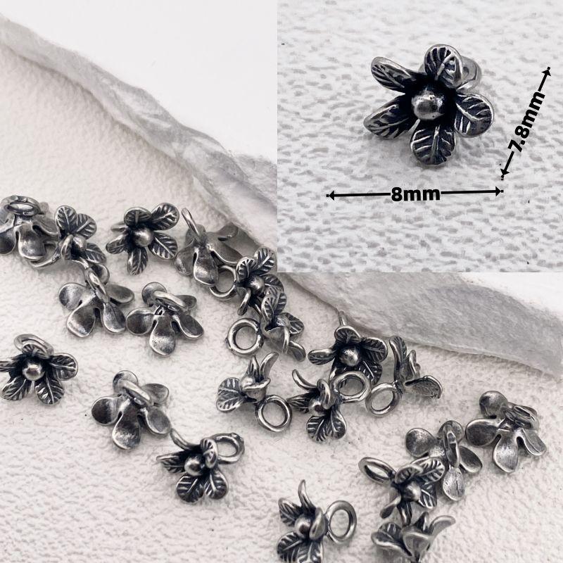 

Old Silver Small Flower Pendant Vintage Thai Silver DIY Handmade Beaded Pendant Pendant Flower Ornament Accessories No. 4 floral 0.4g