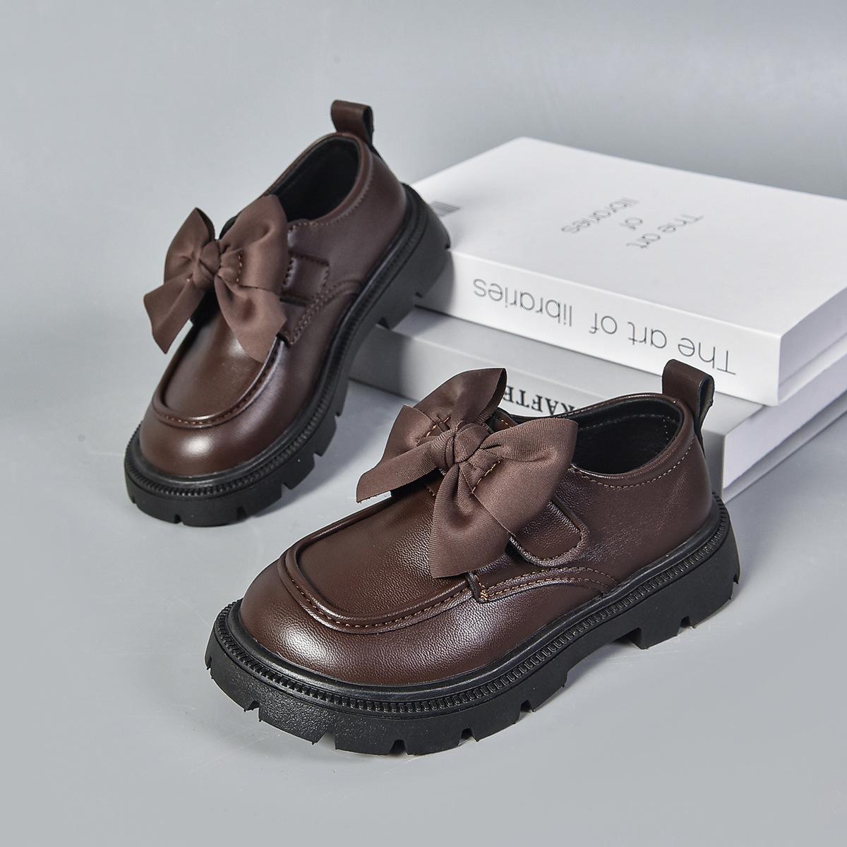 

Girls shoes small leather shoes 2025 spring new student single shoes princess shoes soft-soled shoes big children loafers foreign trade 50 pairs of 26-30 yards in a whole box коричневий