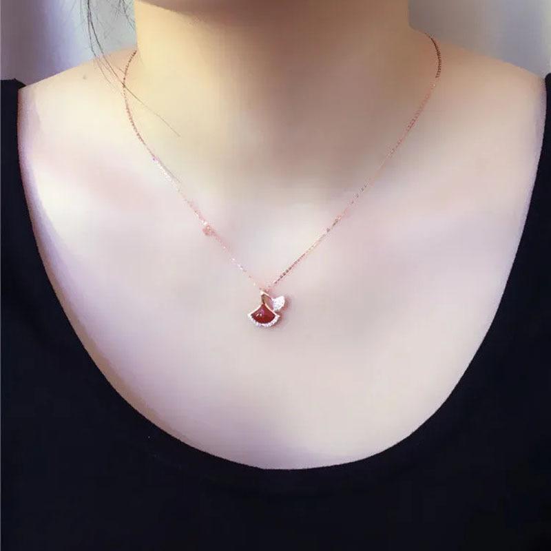 Фиолетовый Золотой Вспышка Алмаз Красный Камень Кленовый Лист Позолоченный Розовым Золотом Кулон Французский Изысканный Цветной Золотой Ожерелье