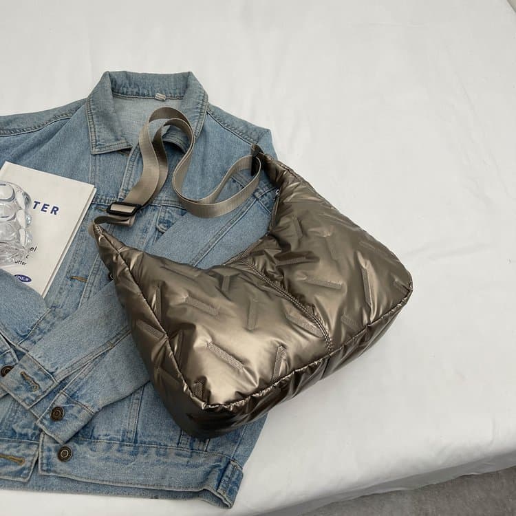 

New women s one-shoulder oblique span tote bag 35*10*22cm