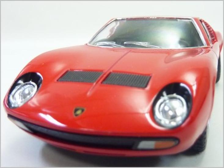 

Kinsmart Lamborghini Miura P400SV масштабная литая модель автомобиля 1/34 (красный)