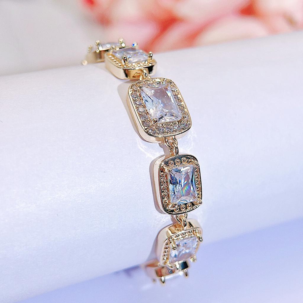 2026 European and American Light Luxury Size Square Shining Zircon Bracelet Women's Fashionable and Elegant Diamond Jewelry
