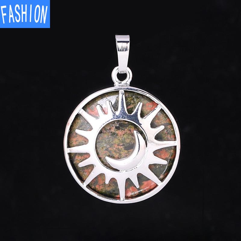 Pandantiv cu cristale naturale în stil național