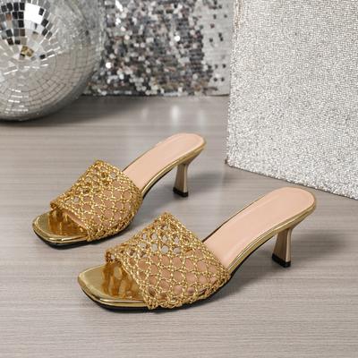 Mode Diesen Sommer Neue Elegante, Ausgehöhlte, Trendige und Nischen-Slipper für Damen zum Tragen mit dünnen und hohen Absätzen