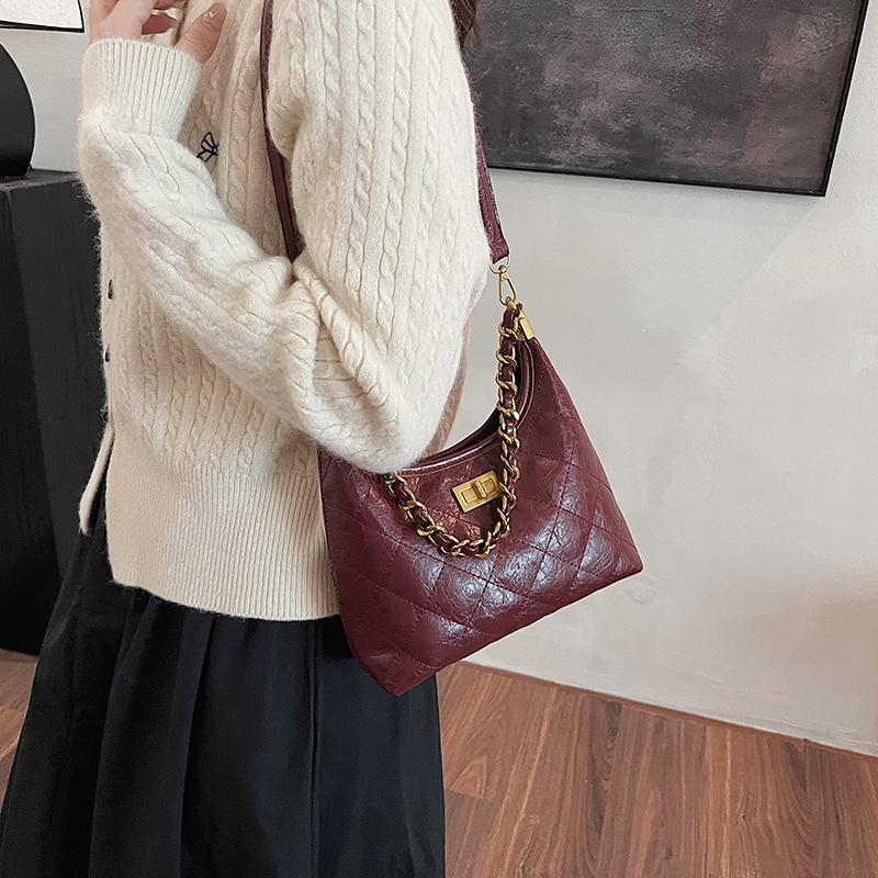 Autumn new retro women's bags diamond chain underarm bags women's shoulder messenger bags