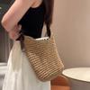 Czysto ręcznie pleciona torba plażowa podróżna, nowa letnia super modna wszechstronna torba na ramię crossbody w kształcie wiadra na wakacje