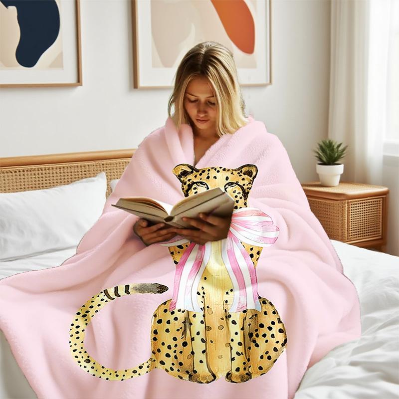 1Pc Women'S Cheetah Print Blanket - Soft Pink With Cheetah Face & Spots, All-Season Cozy Throw For Couch, Bed, Travel, Camping -
