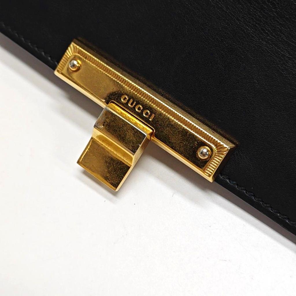 [Pre-Owned] Padlock Chain Crossbody Bag - Very Good #1EKZ1T4