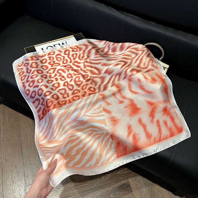 Fashion Black and White Printing Temperament Square Scarf Imitation Silk Korean Version Decorative Scarf Scarf Professional Decorative Shawl Silk Scar