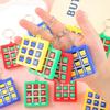 Portachiavi Tris XO: Gioco da tavolo educativo in plastica Go-Moku per studenti