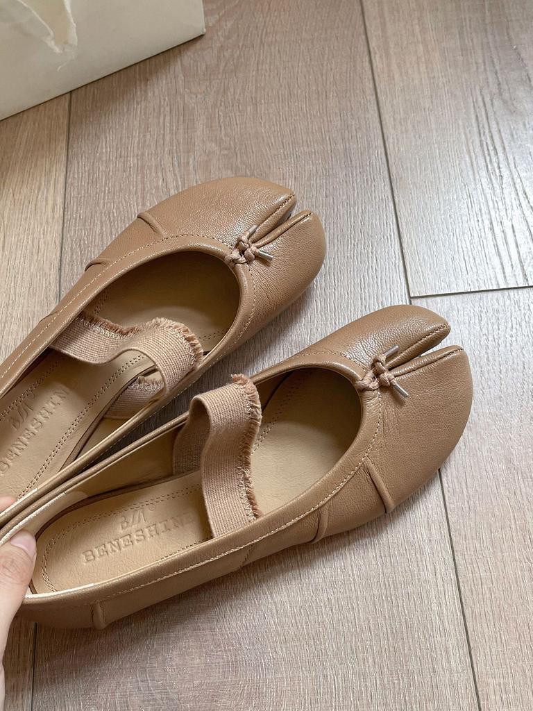 Upgraded version~ 2024 silver pig's trotters split-toed shoes women's summer flat-bottomed bag head half slippers wear soft-soled women's cool slippe