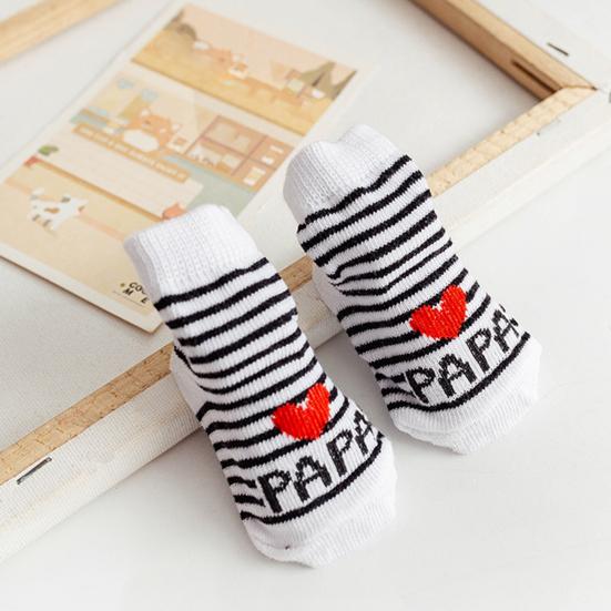 1 Pair Baby Socks with "I Love Dad/Mom" Pattern Cotton Striped Socks for Newborns 0-6 Months Cute Shower Gift & Daily Wear