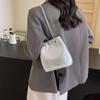 Large-capacity commuter big bag women's new spring and summer fashion bucket bag texture chain messenger bag