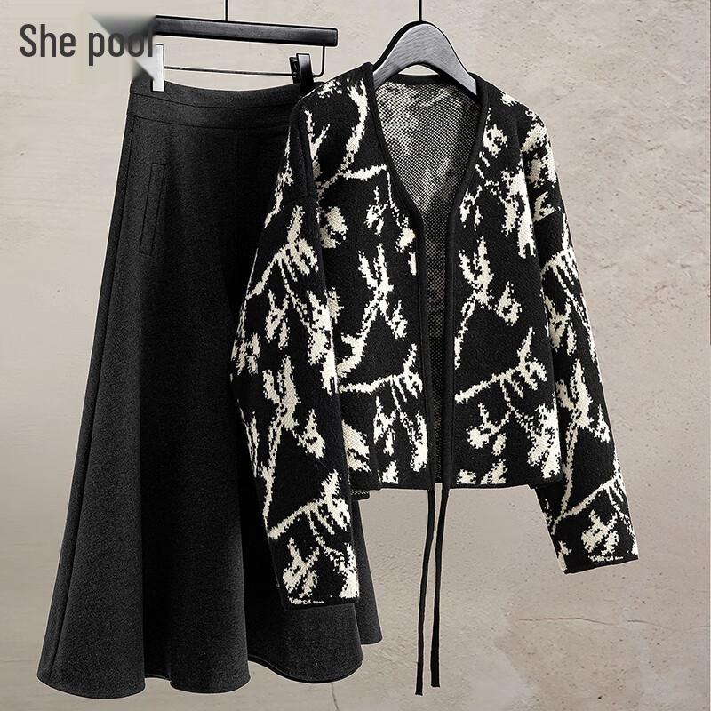 

Women s V-Neck Color-Block Knit Cardigan One Size