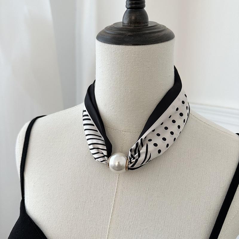 Pearl necklace women's magnetic buckle silk scarf high-end spring and summer new niche wear printed silk scarf scarf