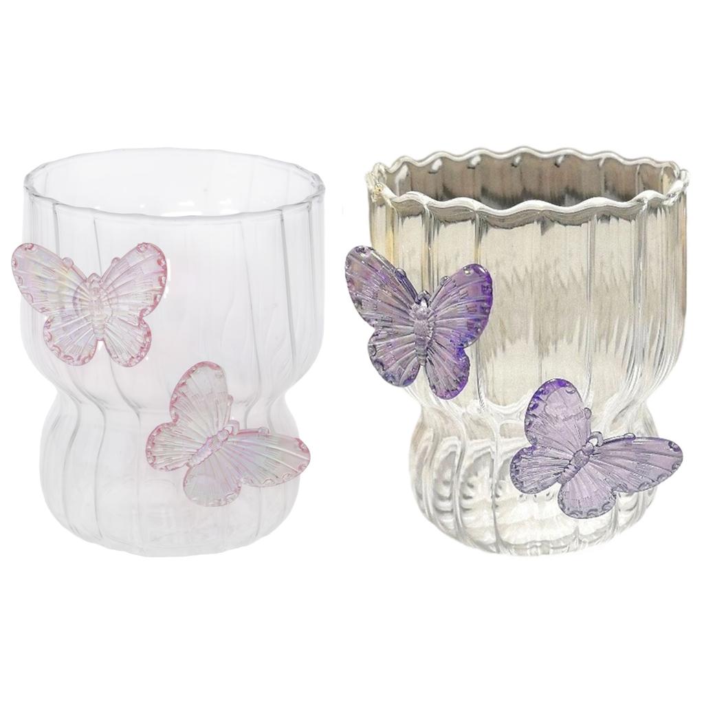 Bicchiere Decorato Artisticamente con Farfalla, Embossing e Funzionale per Migliorare l'Attrattiva Visiva e l'Uso con Bevande Calde