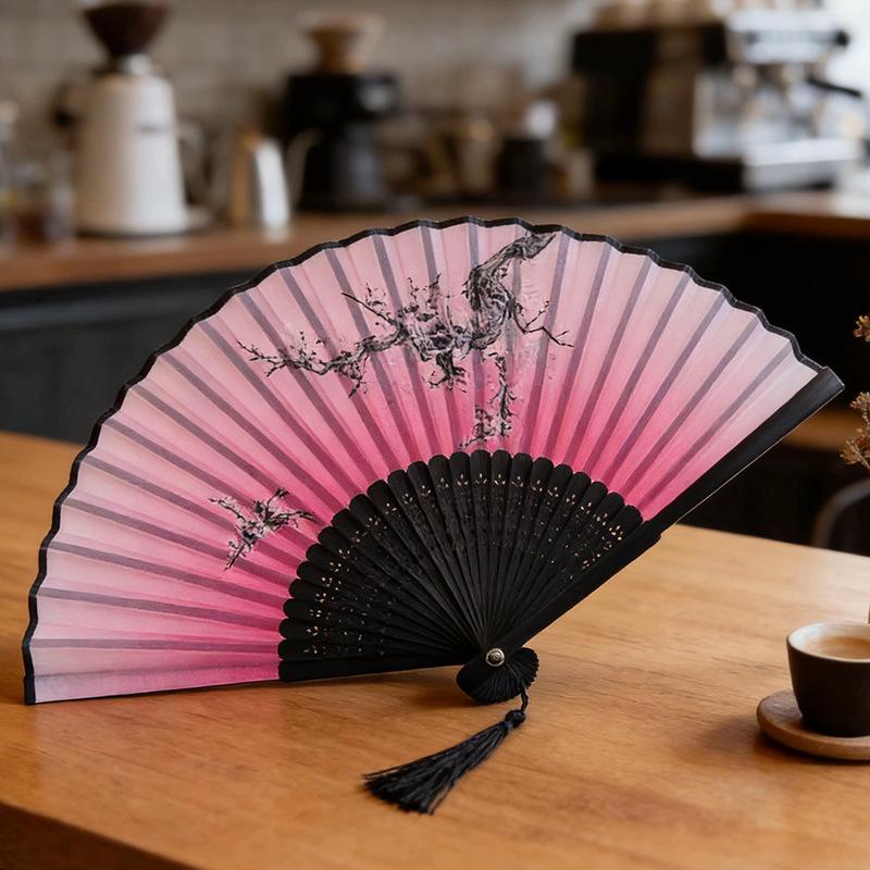 Retro-Tanzfächer im japanischen Stil für den Sommer - Klassischer antiker Stil