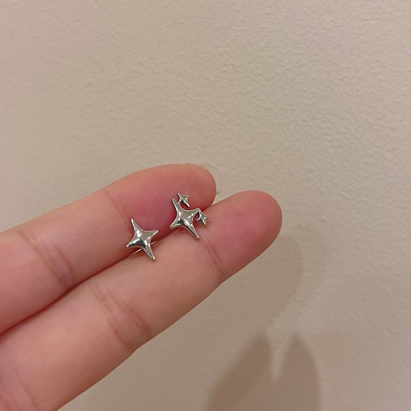 

Y2K Shinning Pentagram Star Stud Earring for Women Punk Gothic Silver Color Helix Piercing Ear Bone Nail Jewelry Accessories