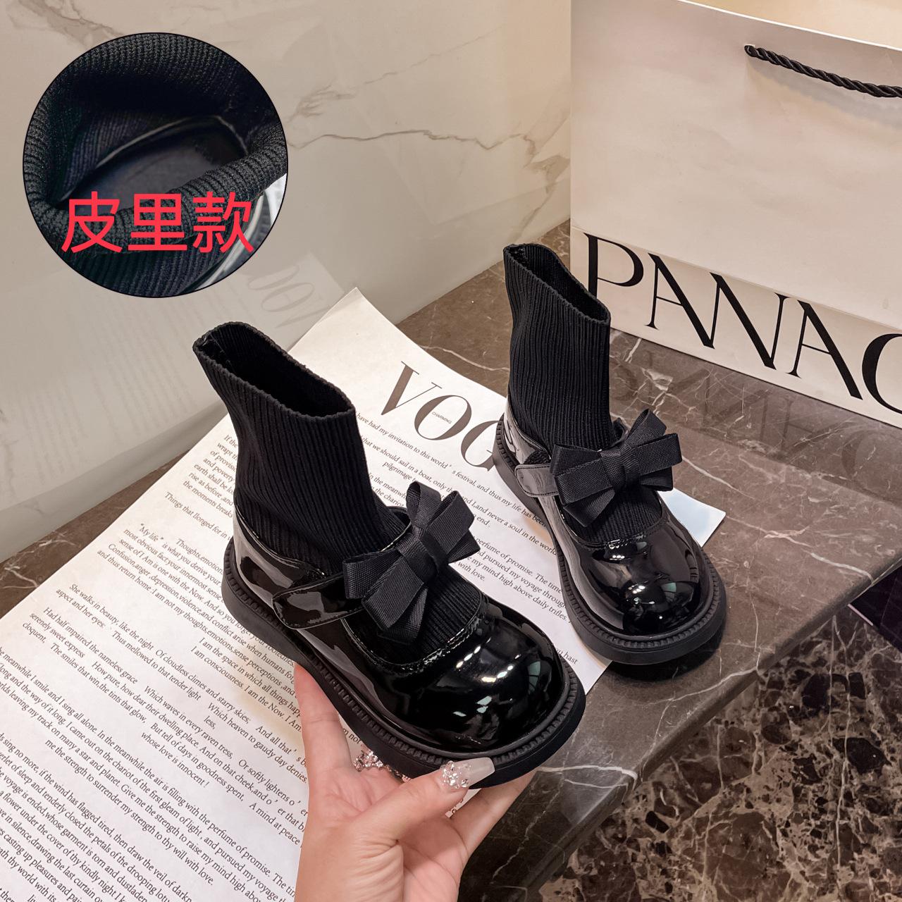 

Girls boots 2025 autumn and winter new small fragrant style leather boots bow children s short boots foreign style student socks boots 36 чёрный