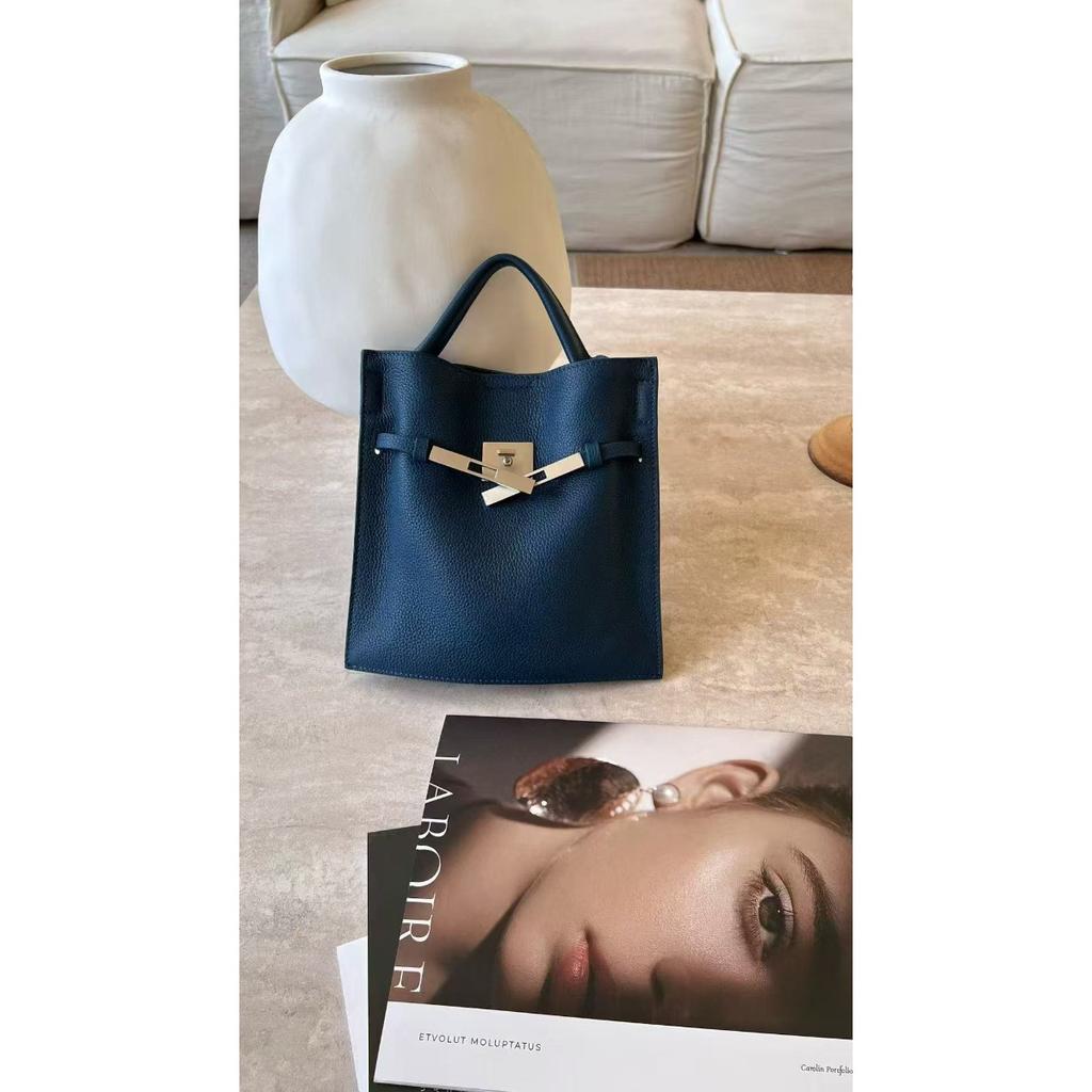 2026 New First-layer Cowhide Bucket Bag Women's Versatile Niche Medieval  Bag Exquisite Hand Carry Messenger Small Tote Bag