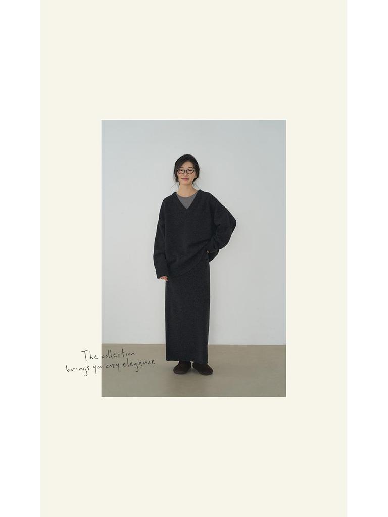 HAVERICE Restaurant Nishino Stroll Classic Casual Slimming Three-Piece Set: Sweater, Short Skirt, and Half Skirt.