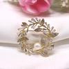 Pearl Zircon Flower Sparkling Pearl Leaf for Entrance Graduation White Gifts for Gift Case Included Brooch, Corsage, Ceremonies, Ceremonies, Weddings,