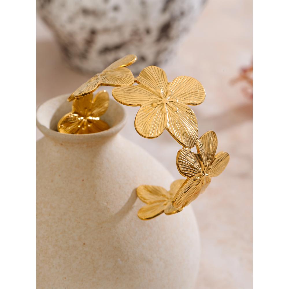 Eetit Waterproof 18K Golden Plated Stainless Steel Flower Cuff Open Bracelet Bangle Wholesale Daily Wear Fashion Trendy Jewelry