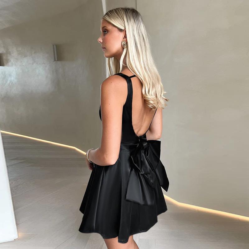 2026 summer Russian explosion leaking back bow small A skirt women's summer, new sleeveless waist dress