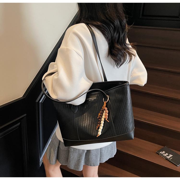 Ladies Large Capacity Shoulder Bags Vintage Commuting Underarm Bags Solid Color Casual Handbag Women High Quality Tote Bag