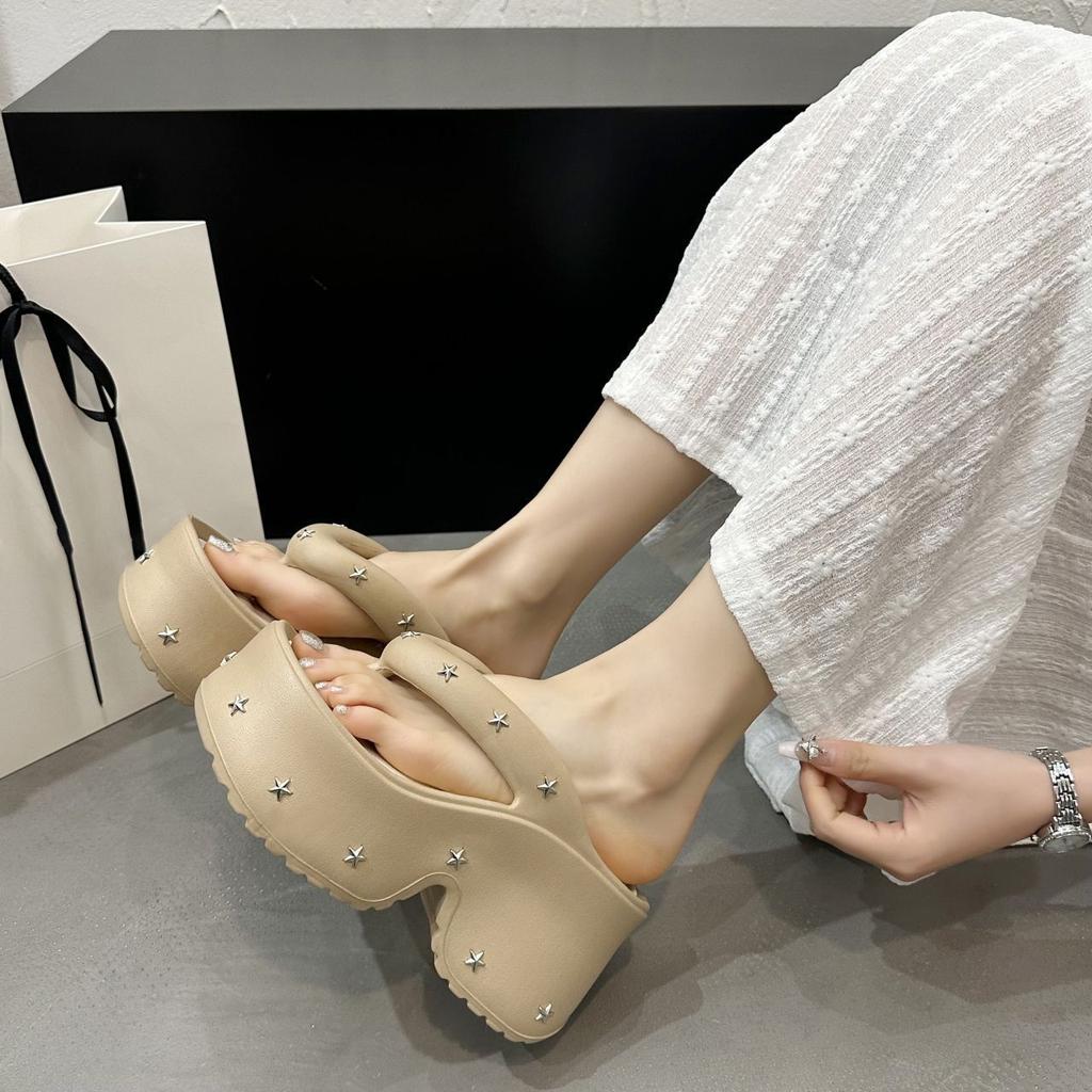 Thick-soled Flip-flops Women's Fashion Versatile Casual Pinch Feet Small Cool Slippers Women's 2025 New Summer Wear