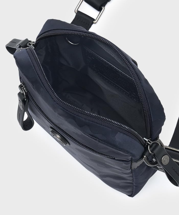 Hunting World Utility Camo Shoulder Bag in Navy