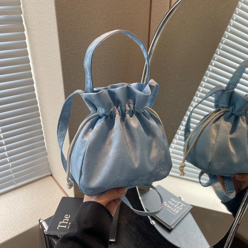 

Chinese style Hanfu antique literary accessories bag 2025 new versatile fairy shoulder crossbody portable bucket bag