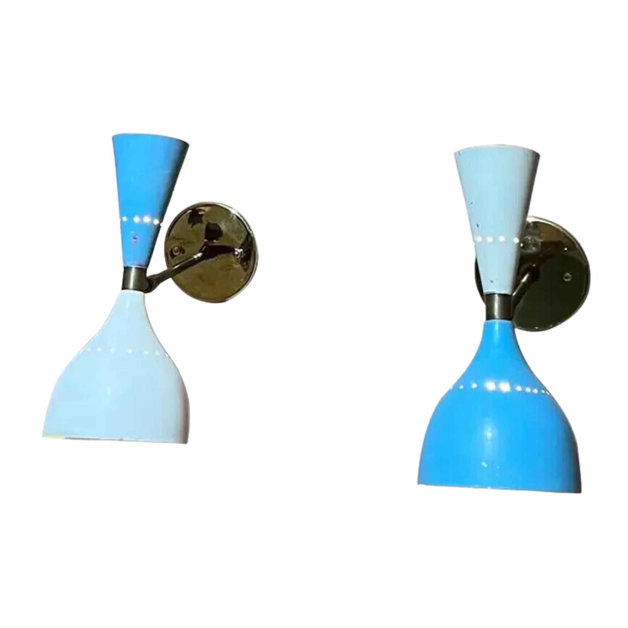 

Сенсационное настенное бра Stilnovo 1950-х годов, двойной конус, сине-белый + латунь, Ital