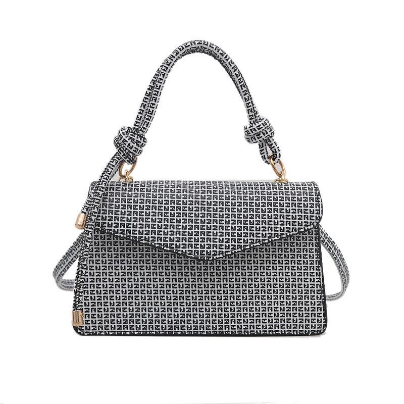 Retro fashion solid color trend small square bag spring and summer new versatile practical simple portable shoulder messenger bag